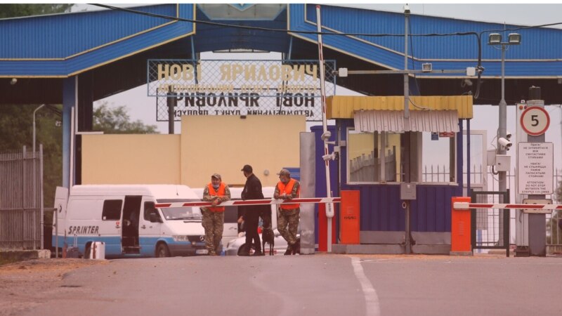 Замест сьцяны — бліндажы і міны. У памежнай службе Ўкраіны расказалі, як умацоўваюць мяжу і памежжа зь Беларусьсю