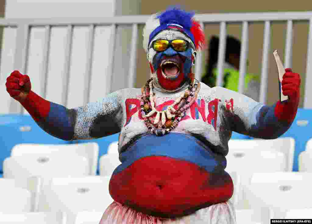 یکی دیگر از هواداران روسیه؛ کشوری که میزبان جام جهانی امسال است.