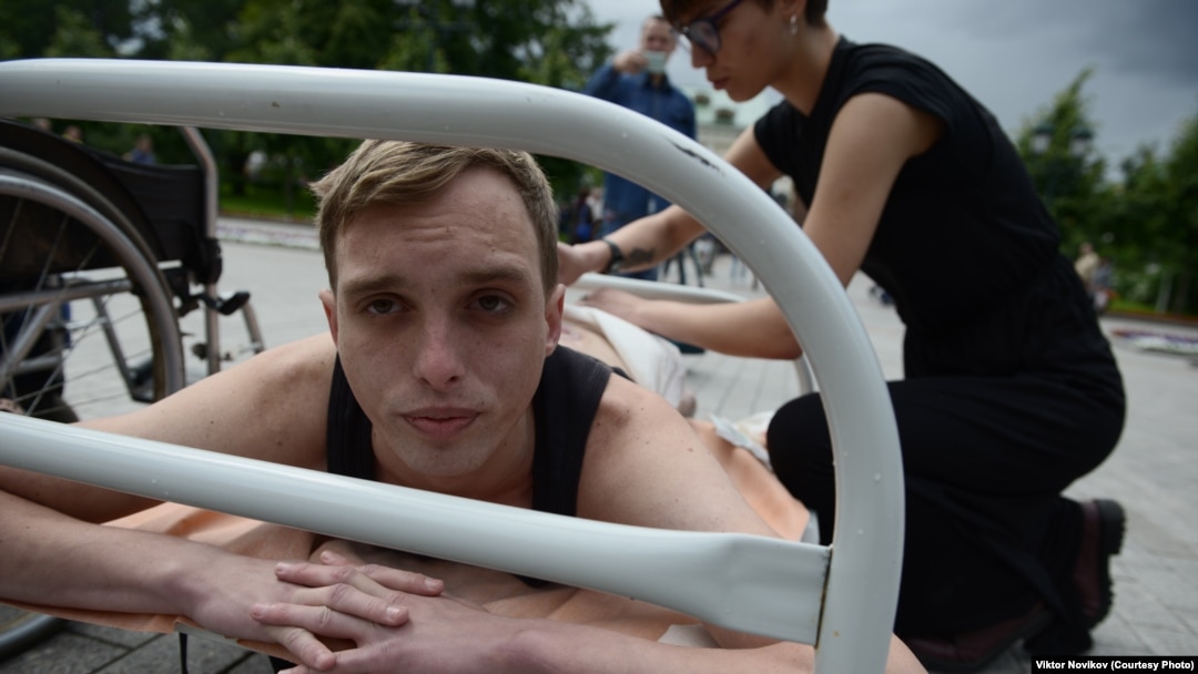 Дмитрий Жданов и Екатерина Ненашева на одной из акций в Москве