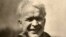 1894 року народився кінорежисер, письменник, сценарист Олександр Довженко