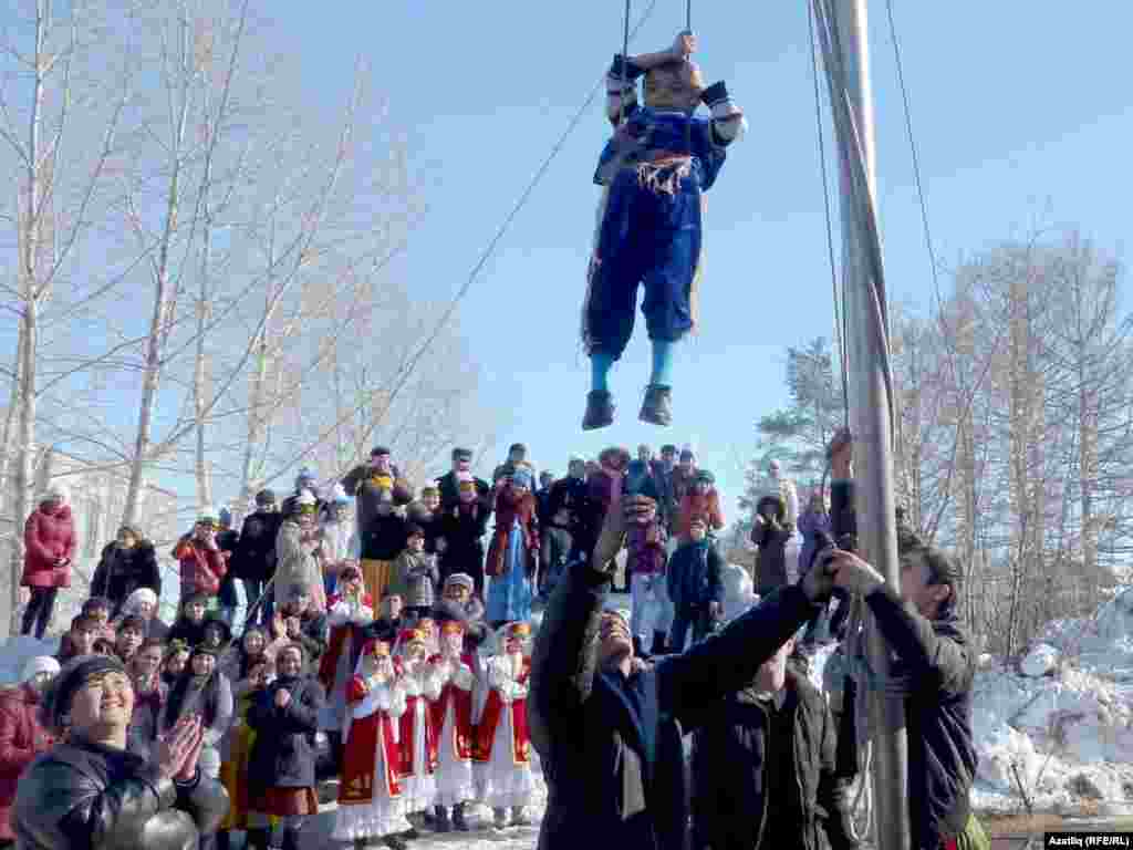 Арканда йөрүче 5 яшьлек малай