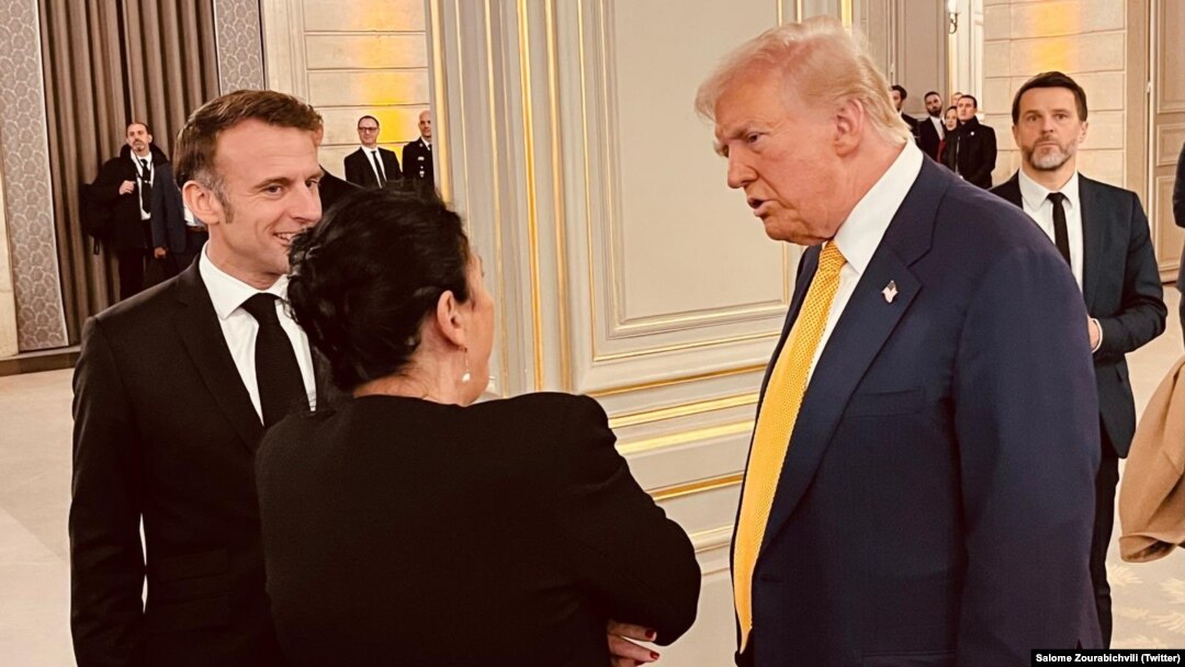 Саломе Зурабишвили беседует с Дональдом Трампом и Эммануэлем Макроном, 7 декабря 2024 года