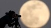 Мэр одного из городов России запретил жителям смотреть на Луну в телескоп
