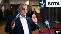 Kryeministri i Hungarisë, Viktor Orban, flet gjatë një konference për shtyp në përfundim të mbledhjes së Këshillit Evropian në Bruksel, Belgjikë, më 19 dhjetor 2025.