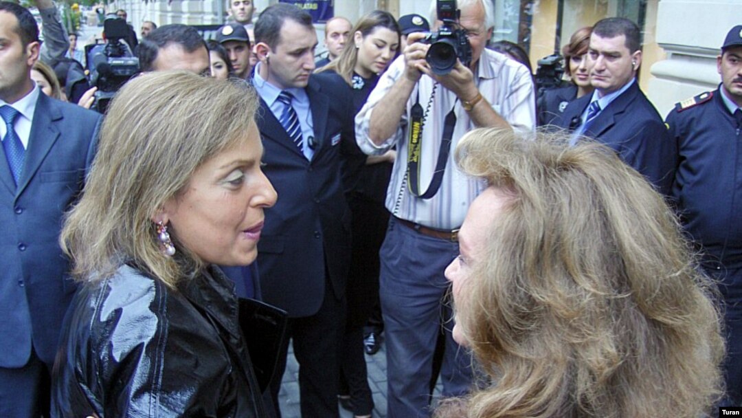 Sevil Əliyeva Bakıda «Chopard» mağazasının açılışında iştirak edir, 19 oktyabr 2007