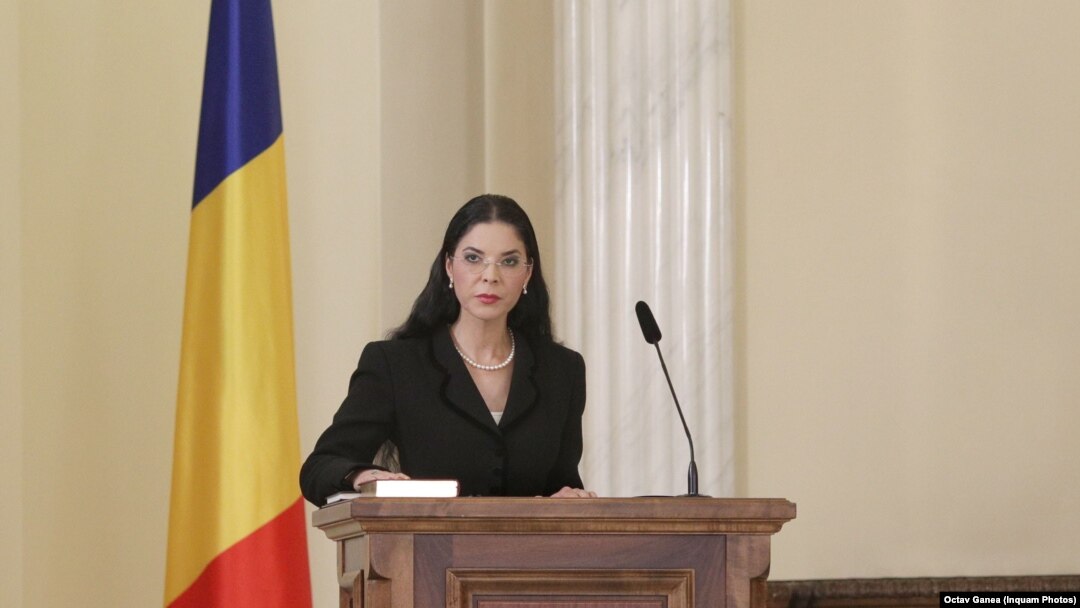 Ministrul Justiției este contestat în interiorul PSD de o grupare care susține că Ana Birchall face jocurile președintelui Klaus Iohannis.