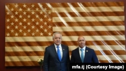 Мулоқоти вазири корҳои хориҷии Тоҷикистон Сироҷиддин Муҳриддин бо раиси Кумитаи корҳои хориҷии Палатаи намояндагони Конгресси ИМА Брайан Маст.