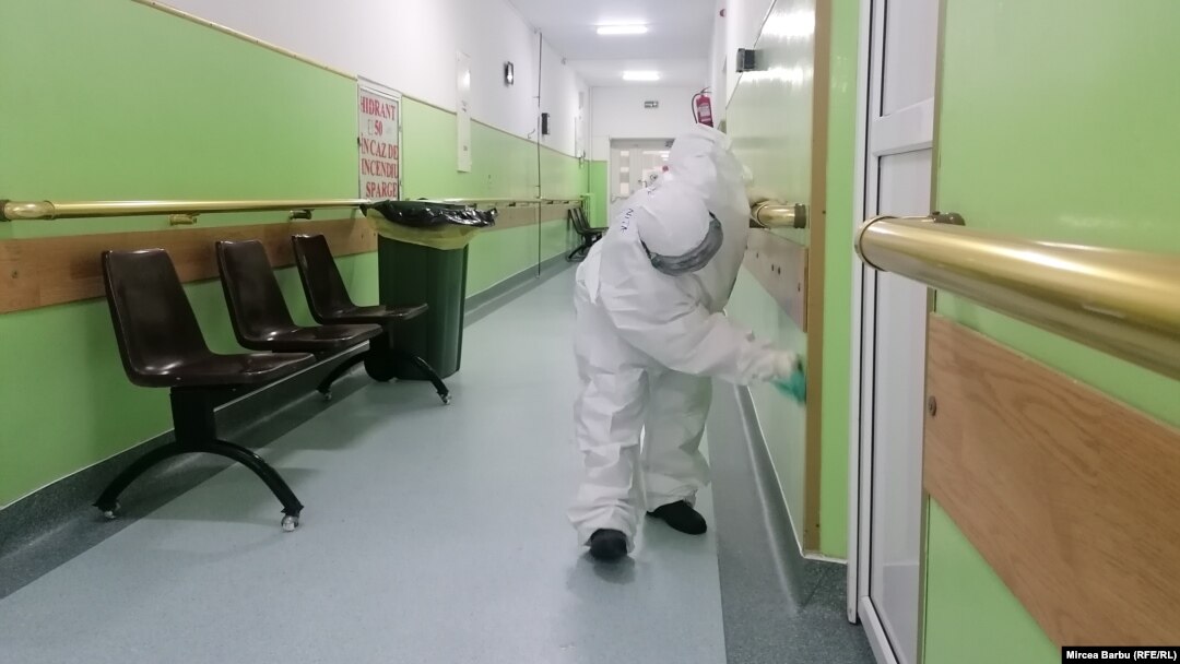 Unele dintre spitalele care tratau pacienți exclusiv COVID au rămas fără pacienți.