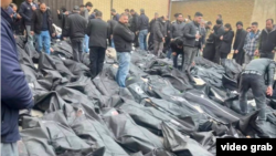 شماری از پیکرهای کشته‌شدگان در سرکوب اعتراضات دی‌ماه، کهریزک، تهران