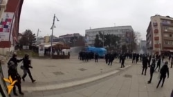 Sukob policije i demonstranata u Prištini