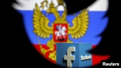 Российский флаг и логотип Facebook