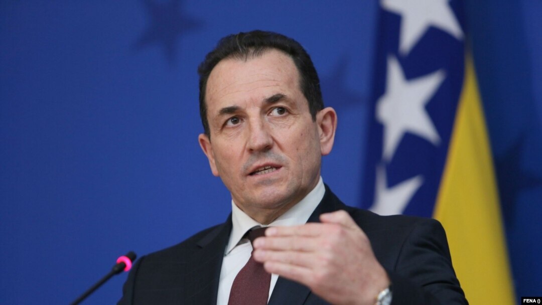Cikotić na konferenciji za novinare u Saarajevu