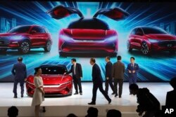 Șefa UE a spus că piețele globale „sunt inundate de mașini electrice chinezești mai ieftine”, ale căror prețuri sunt menținute la un nivel scăzut datorită unor subvenții de stat uriașe.