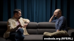 Аляксандар Чарнуха і журналіст Дзьмітры Гурневіч