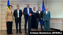 Fracțiunea Partidului Nostru susține un briefing de presă după consultările cu premierul desemnat, Alexandru Munteanu, 29 octombrie 2025.