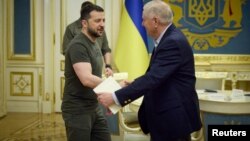 Aflat în vizită la Kiev, senatorul republican Lindsey Graham a calificat ajutorul acordat Ucrainei drept „cei mai buni bani pe care i-am cheltuit vreodată". 