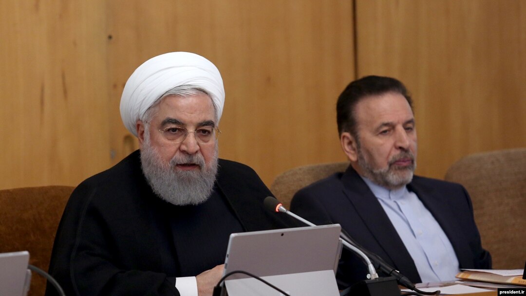 حسن روحانی از قوه قضائیه خواست با کسانی که «راه‌بندان ایجاد کرده» و یا «به بانک، مرکز پلیس و صداوسیما حمله» کردند برخورد کند.