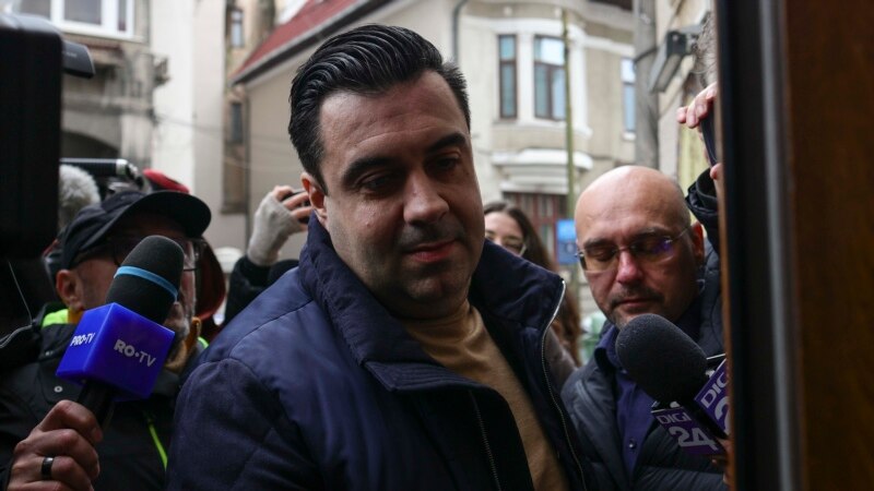 Răzvan Cuc, fost ministru al Transporturilor, reținut de procurorii anticorupție pentru dare de mită