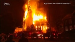 150-річна церква у США згоріла після удару блискавки – відео