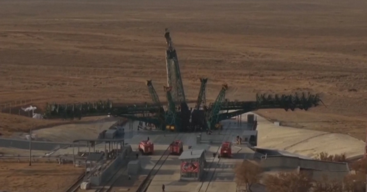 В продължение на десетилетия руската програма за пилотирани космически полети