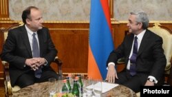 Armenia -- President Serzh Sarkisian meets U.S. Deputy Assistant Secretary of State Eric Rubin in Yerevan, 10Dec2013 