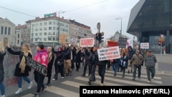 Studenti protestuju u Sarajevu, tražeći odgovornost za stradanje građana u poplavama 23. februar 2025.