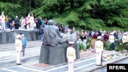 ვაკის პარკში უცნობი ჯარისკაცის მემორიალი