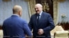 Лукашенко позбавив звань понад 80 колишніх військовослужбовців та силовиків