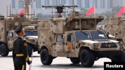 Vehicul blindat echipat cu dronă la parada militară anuală chineză de Ziua Victoriei, la 3 septembrie 2025, la Beijing.