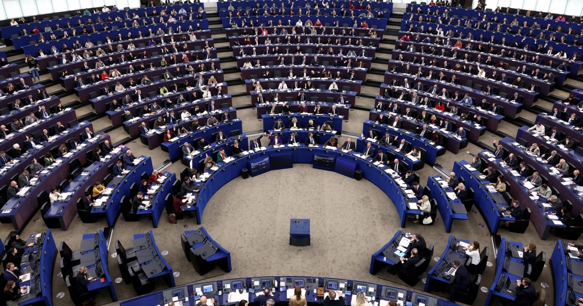 Європарламент схвалив план відмови від російського газу до 2027 року
