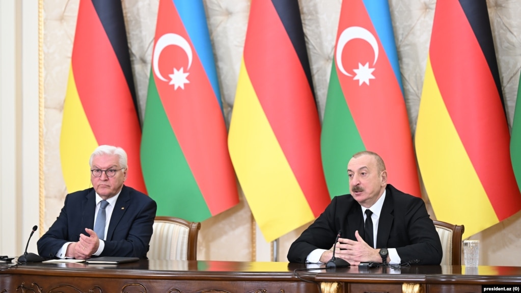 Azərbaycan prezidenti: 'Top Ermənistanın tərəfindədir'