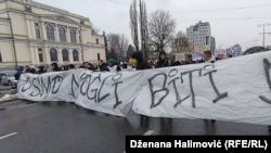 Protesti u Sarajevu na kojima se traže otkazi zbog tramvajske nesreće, 17. februar 2026.