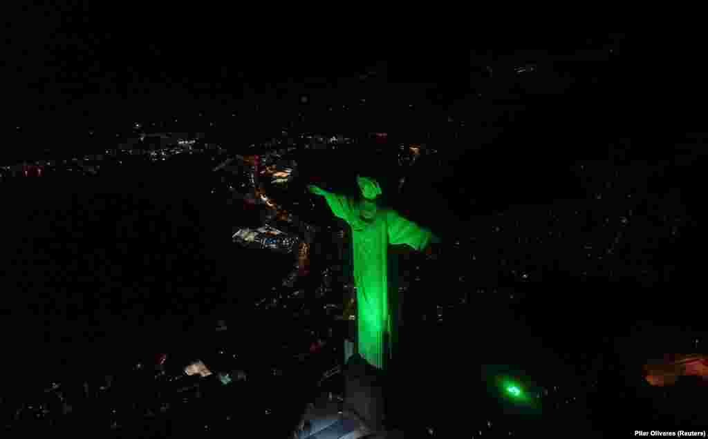 Június 5-én, a környezetvédelem világnapjának éjjelén zöld fénybe öltözött a világhírű riói Megváltó Krisztus szobor.