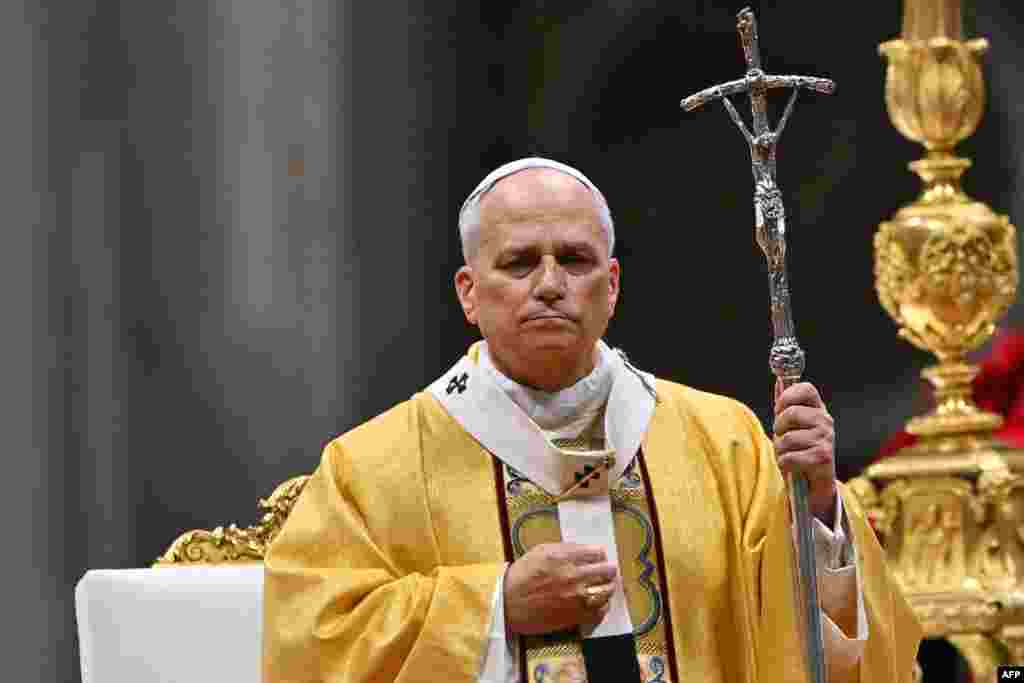 Papa Leoni XIV përgjatë meshës së Krishtlindjes në Vatikan.