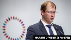 Україна та Румунія вирішили багаторічний спір, пов’язаний з облаштуванням глибоководного суднового ходу «Дунай – Чорне море», сказав Руслан Стрілець