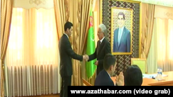 Pezidentiň ogly Serdar Berdimuhamedow deputat saýlandy.