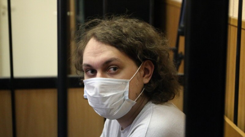 Блогер Хованский заявил, что от него требуют отказаться от адвокатов и признать вину