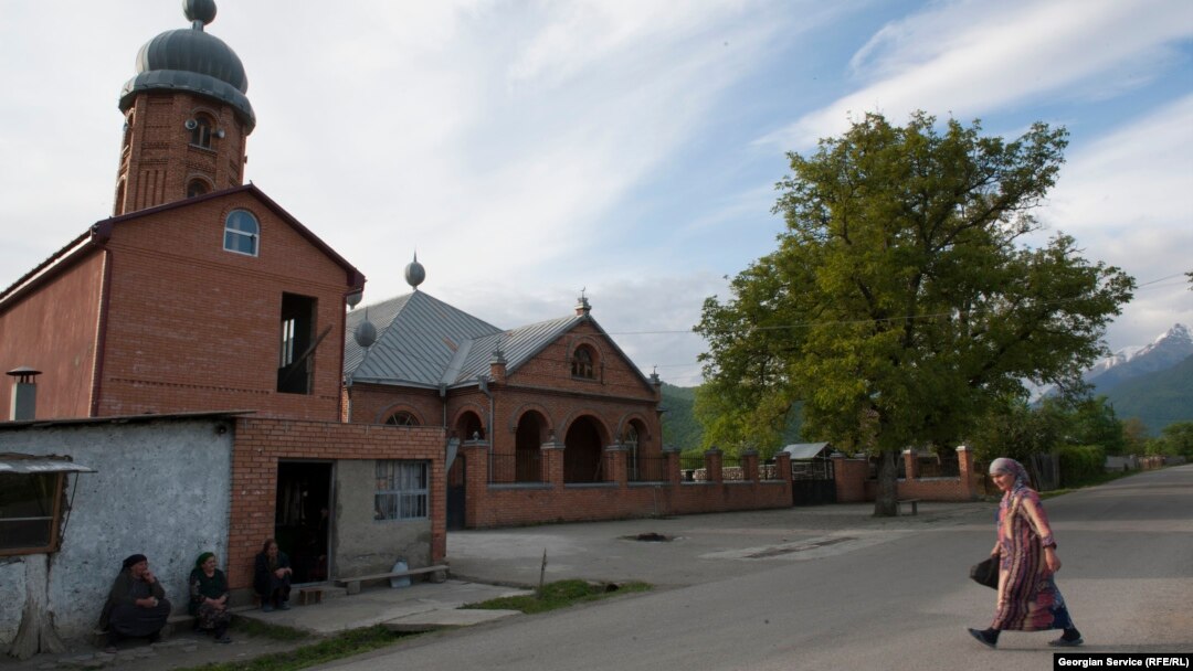 С участившимися вестями о смертях в Сирии жителей Панкиси угас и «романтический» пыл местной молодежи, симпатизирующей экстремистским группировкам