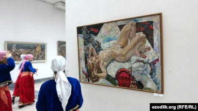 Oshxonada qaynonasini sikayotgan kuyov videosi