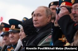Vlagyimir Putyin a moszkvai katonai parádén 2022. május 9-én