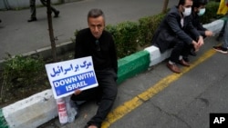 عکسی از راهپیمایی حکومتی ضد اسرائیل در تهران