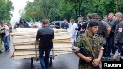 Пророссийские сепаратисты в Луганске готовятся к новым смертям. Заготовлено много пустых гробов