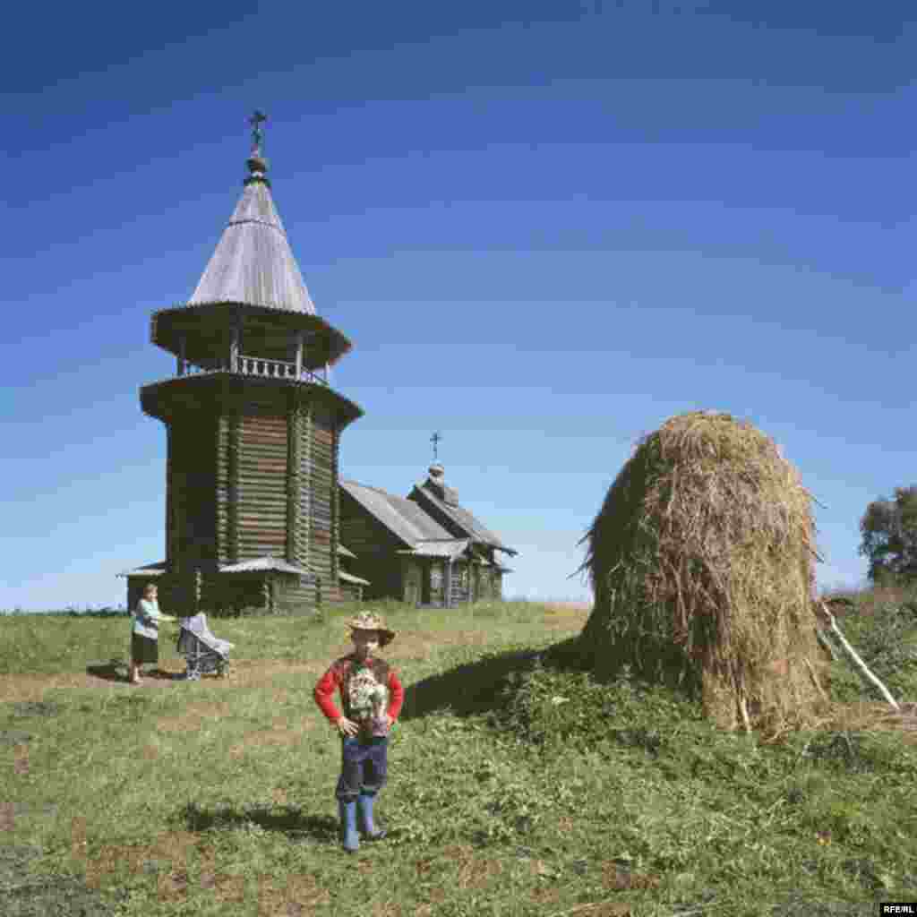 Russia's Vanishing Wooden Churches #3