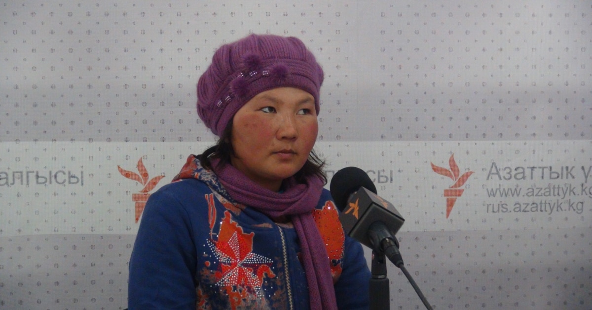 Жетілген әйел желіде мастурбация жасайды