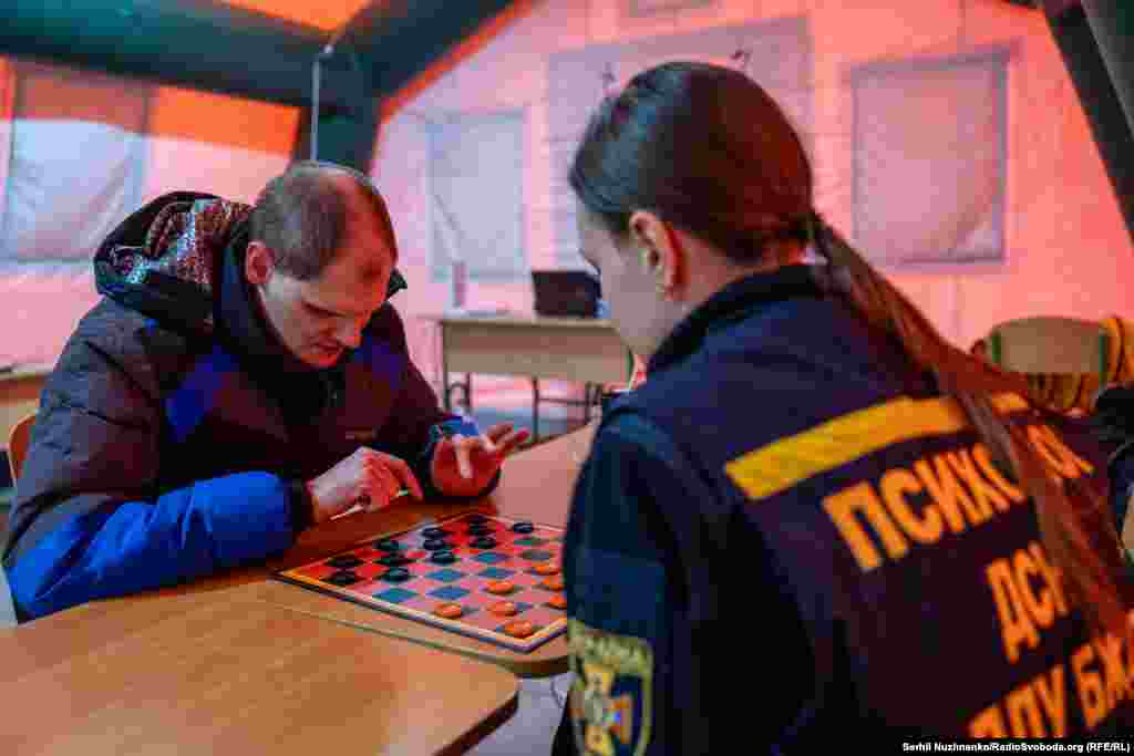 У пунктах також прауюють психологи