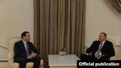 ირაკლი ალასანია (მარცხნივ), ილჰამ ალიევი