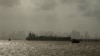 Un petrolier navigând în Marea Arabiei, în largul coastei din Mumbai, august 2023. 