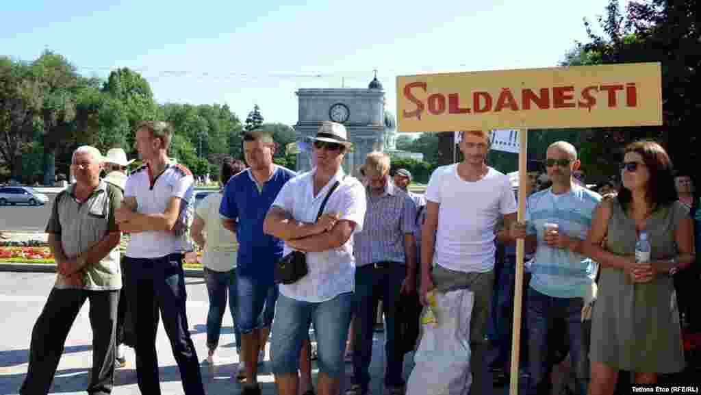 Moldova - Protest of little businessmen, Chișinău