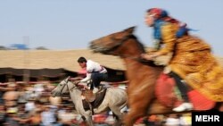Iran: Festivali tradicional i nomadëve.