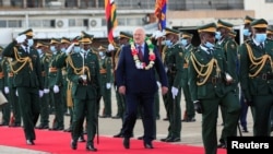 Belarusian strongman Alyaksandr Lukashenka arrives on January 30 in Harare.